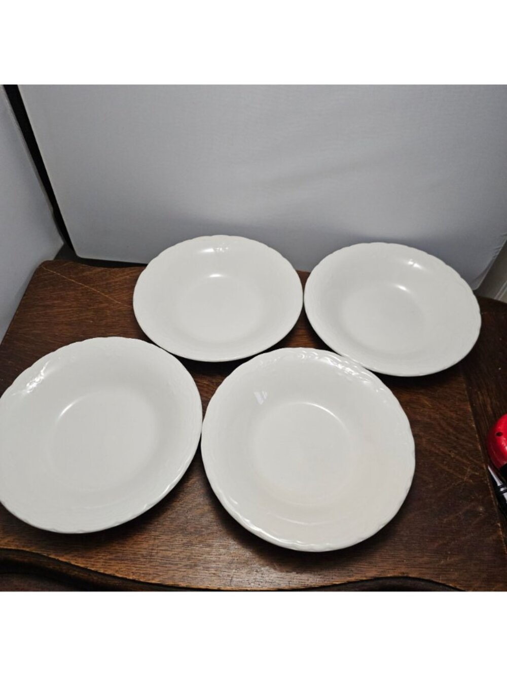 4 Versailles Soup Bowls by Tabletops Unlimited 8" wide rim embossed vintage scal - Picture 7 of 9